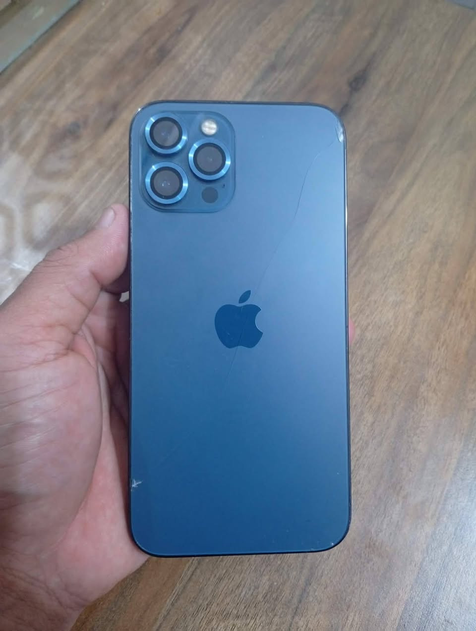 متاح 
ايفون 12 برو ماكس  مستبدل شاشه تفصيخ يعني اصليه  ذاكرة 256.  بطاريه 78 كله شغال بي فطر بلضهر فقط 
وعندي هذا هوت واي جديد كلش صارله 3 ايام بلكارتون  
***********
