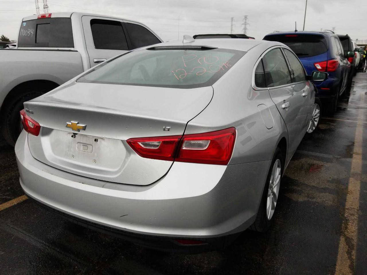 السلام عليكم
ماليبو ف Lt مكينه 1500توربو 
نظيفه استخدام قليل أي نقص مابيه 
سنويه بأسمي 
م 2018 السعر 115
للأستفسار ،،*********** بغداد, العراق
