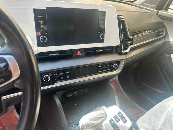 للبيع مديل 2024ماشيه 14الف جي تي لاين معروفه ماكو داعي اذكر موصفات مكفوله من صبغ والبارد رقم بغداد السياره تحويل ثاني يوم السعر 255وبيه مجال حك جيه مكاني بغدا. الدوره نهايه شارع 60. ***********
