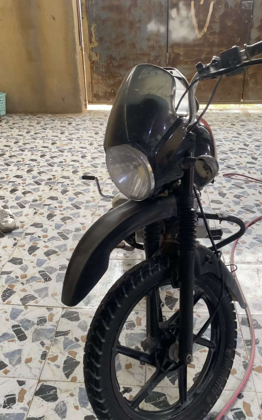 دراجة بوكسر موديل 22 سنوية للبيع
دراجة للبيع بيها تغيير محرك ما شتغلت بيها هواي 

عنواني البصرة الزبير 
*********** 
الاستفسار اتصال او مراسلة واتساب
