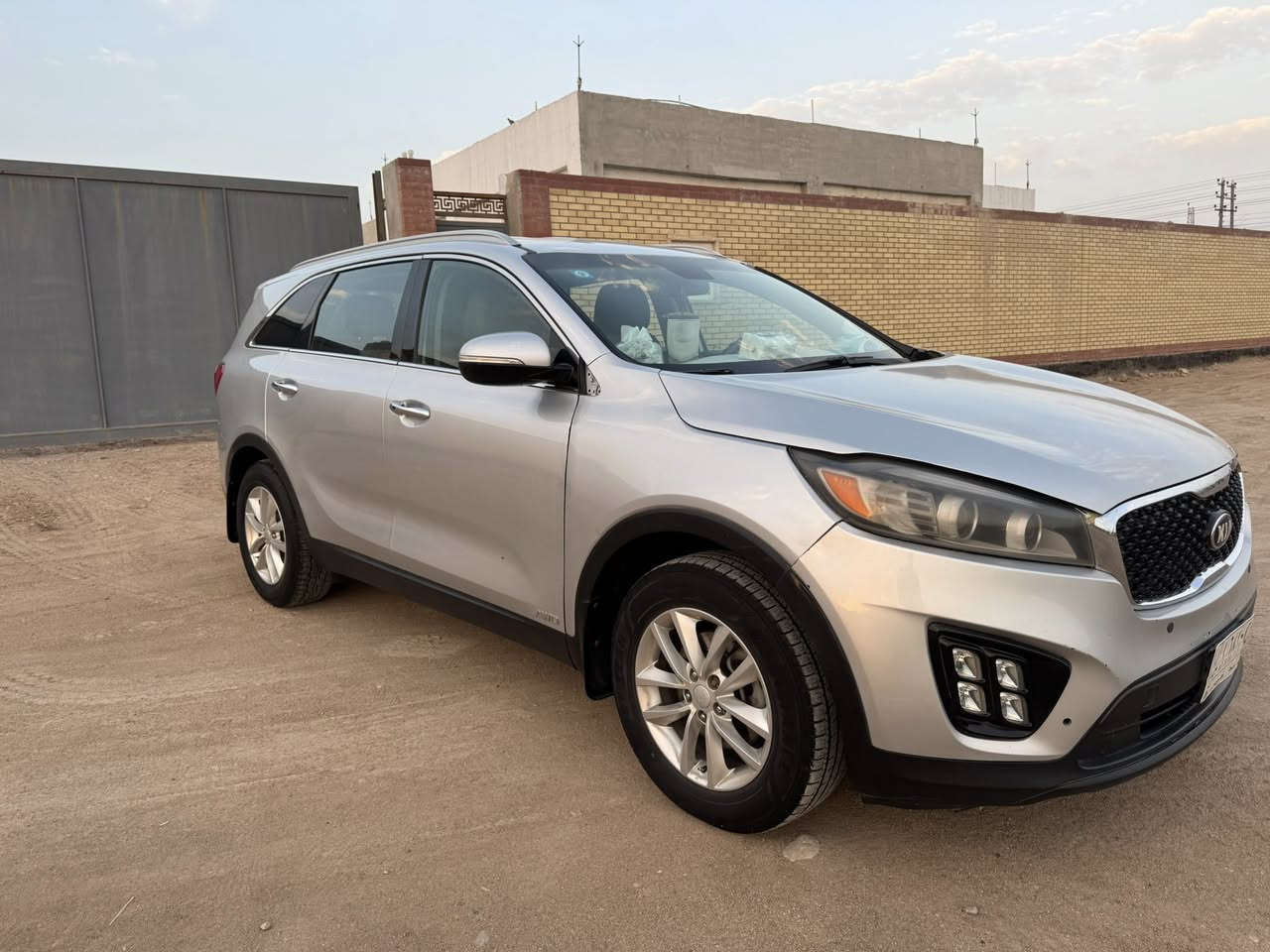 سورنتو وارد امريكي
موديل 2016 رقم واسط بأسمي 
سنويه لنهايه ال28 حادثها طرف الجاملغ وشويه من البنيد بدون لا دواخل ولا ايرباك محرك  2400 تيربو 
السياره فول مواصفات عدا الفتحه سياره نضيفه وجاهزه مابيها اي نقص بيع او مراوس  
مكاني البصره / القرنه 

‏‭***********
