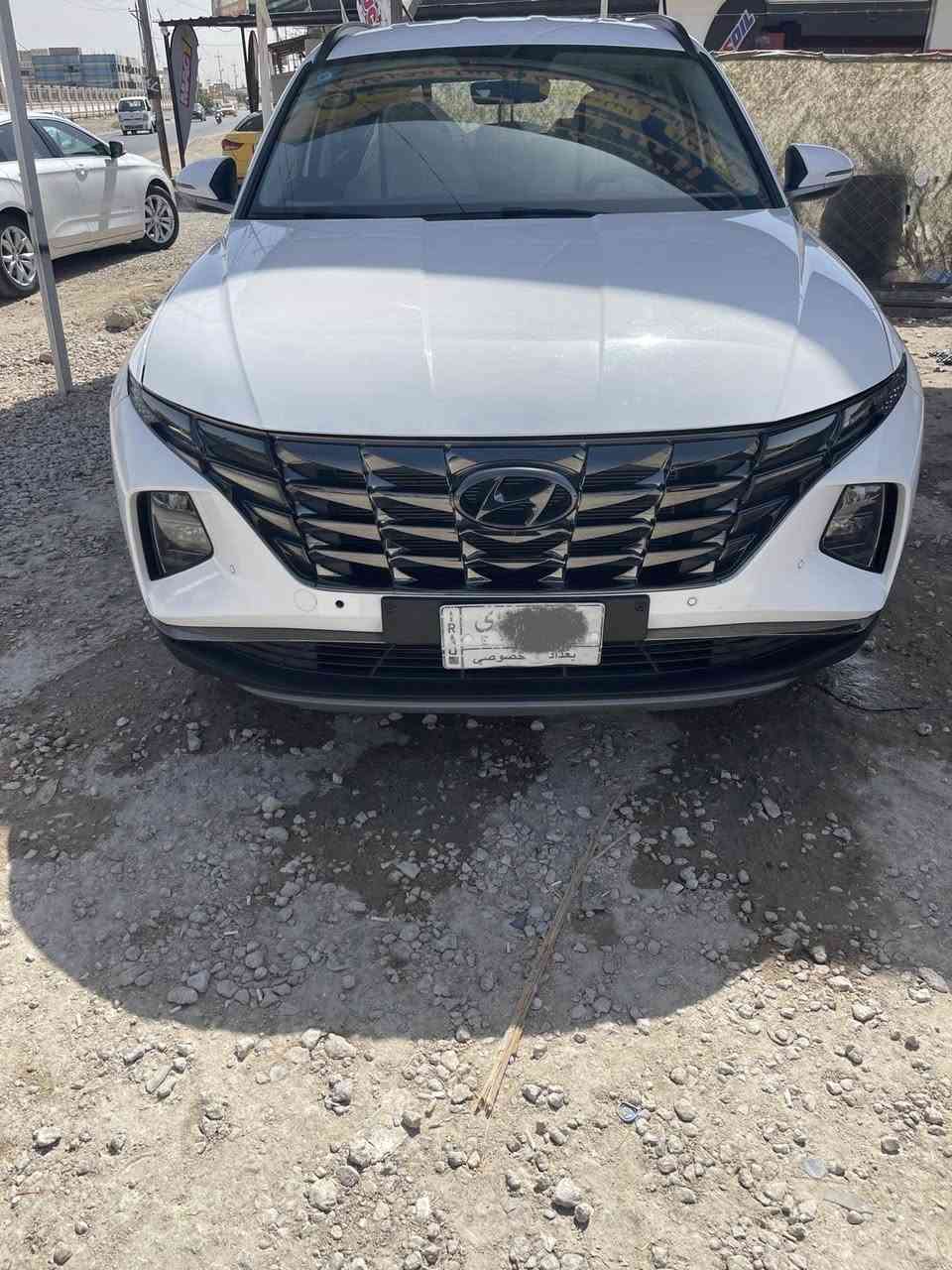 سلام عليكم رمضان كريم .. 
 توسان 24 خليجي بغداد مكفوله فول مواصفات ويل ١٩ للبيع او  المراوس للاستفسار  اتصل وتدلل ***********
