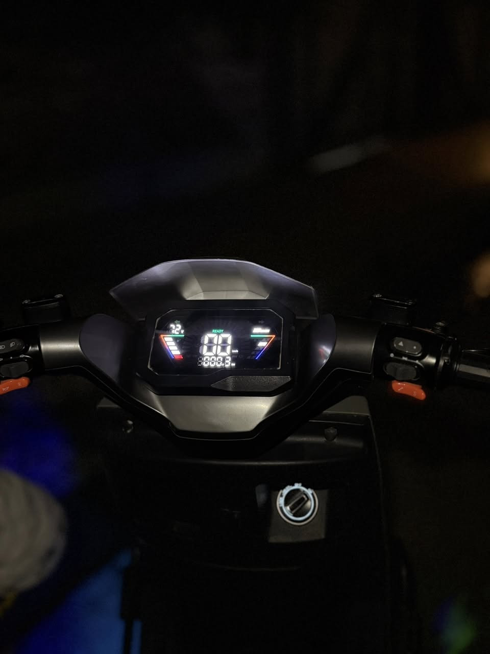 جي تي لاين
جهاز انذار 
كير3
لايت عالي ناصي
ملف 2000w
دبل اشارة
دسك بريك 
بصمة 2
نظام بك
حماية امام
6بطاريات 
السرعة 120
النظام 85/100

العنوان موصل حي الصديق 

السعر 700وبي مجال
للتواصل والاستفسار ***********
