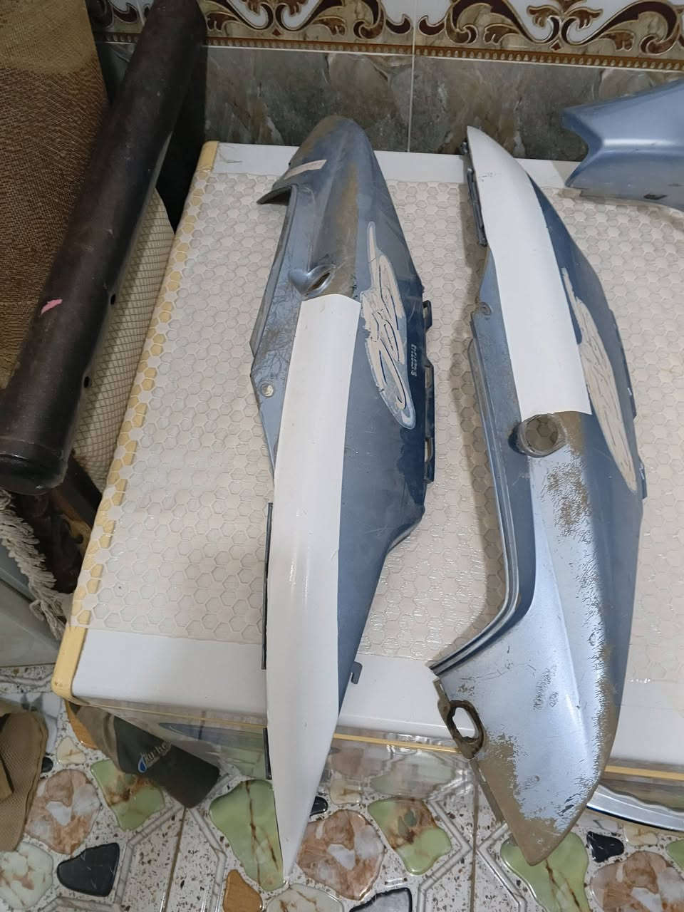 كفرات ماكس منغولي بس الكدام ماهوه....  للبيع شوفت عينك.؟..  للبيع قيم وخذ بس مو كسر


**إذا كنت صاحب هذا الإعلان وتريد حذفه لأي سبب، رجاءا أرسل رسالة إلى الدعم الفني**