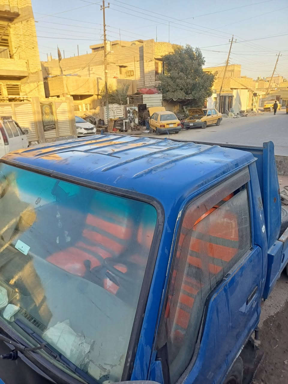 سياره كنتر للبيع سياره معلايه  فحل مكان بغداد ماكينه بها تبخير بيها طخه الموديل 1998 ***********
