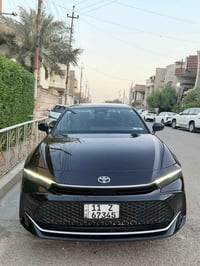 (تيوتا كراون 2024) سياره امريكيه هايبرد   حادث السياره. نص قطعه.  (نص ...