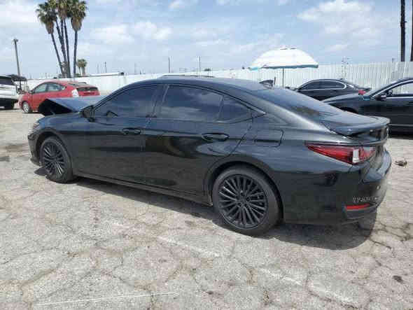 السلام عليكم
هايبرد Lexus Es 300H Base 2024 Night Edition
السياره يوم 12/1  تبطك بالامارات يعني بدايه الشهر الجاي
السياره ابيعها ع وضعها  مطروحه بالامارات 
السعر 210 
السياره هايبرد للعلم والتذكير
***********
