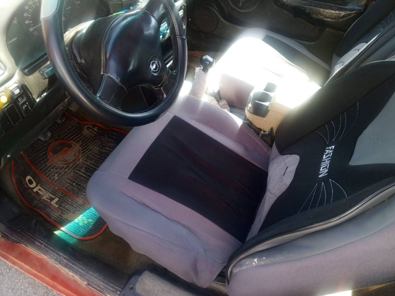 للبيع أوبل فكترا موديل91 سنويه لحد 28 رقم بغداد كير ومكينه خير من الله سعر 41وبيه مجال بسيط رقم الهاتف ***********
