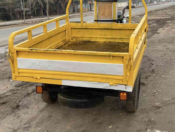 السلام عليكم ستوته دايون للبيع وجه صقر  كلك مكفوله من سرقه كهربا ئيا ت كامله محرك أمتيار   ركبه مكفوله اسبير كامله  العنوان بابل الحمزه الغربي محطت الخيكاني  للئستفسار رقم هاتف ***********
