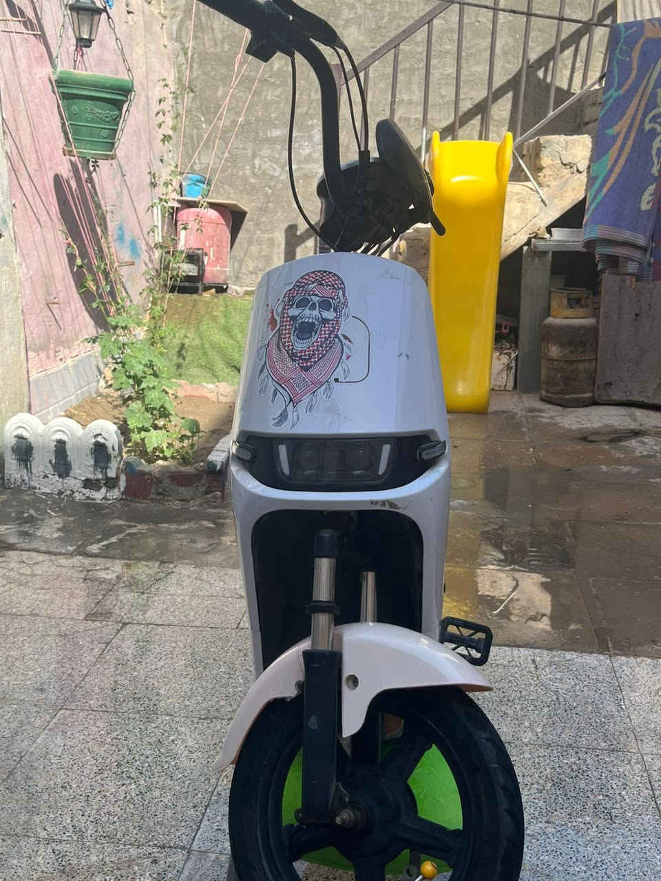 دراجه شحن نضيفه بطاريات جديد حلوه سعر 350
شراي تصل ***********
