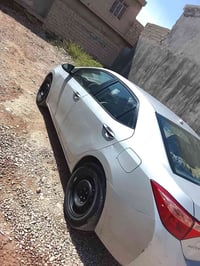 للبيع كورولا موديل 18 تفاصيل على الرقم 07772992811