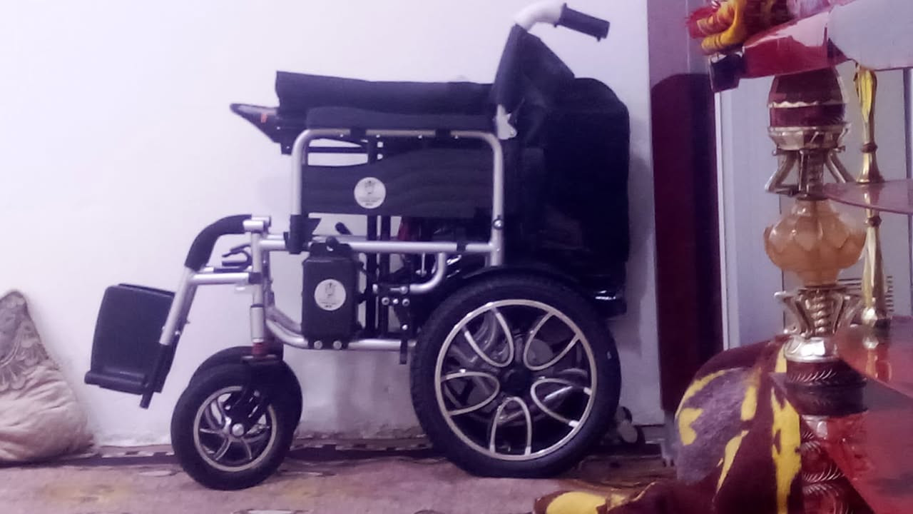 كرسي شحن للبيع البصرة  جديدة ما مستخدمة ابد رقم الهاتف ***********
