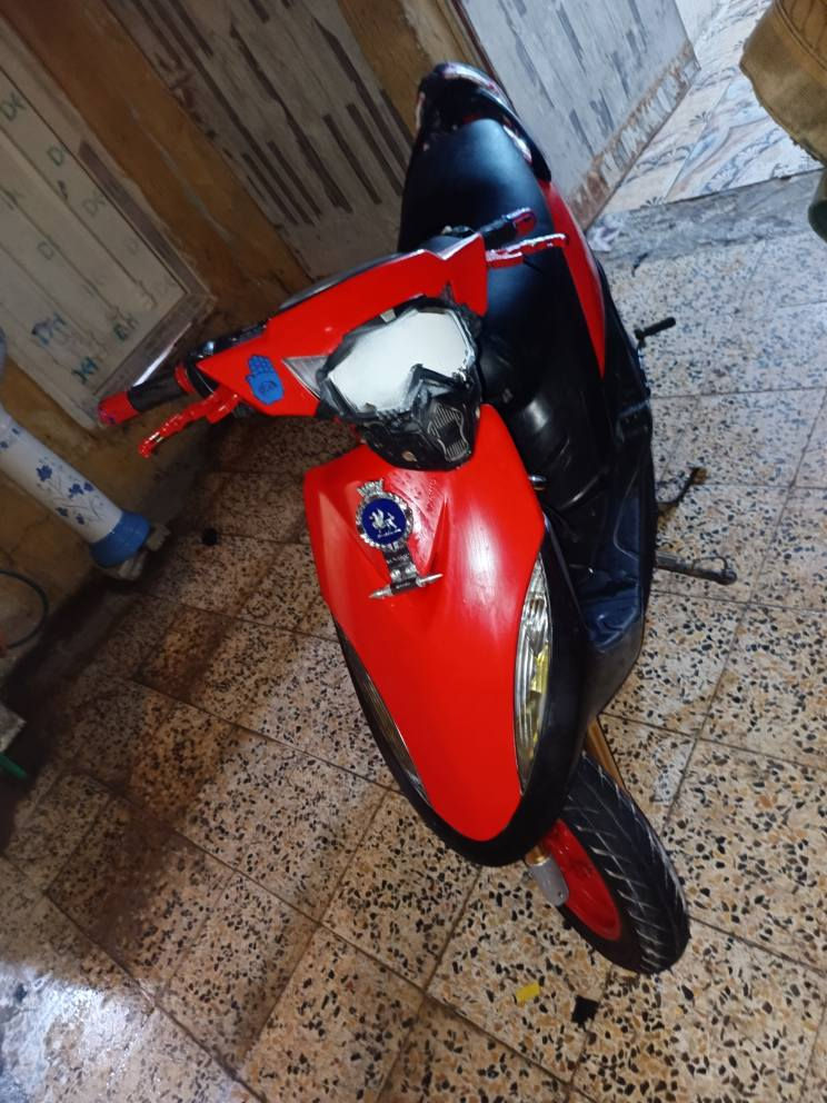 مستعجل عل بيعتهه تره مو سعره هذا والمحرك مامفتوح مامزوده وذا اكو امراوس ايراني كون صول هم قابل دراجه امفوله من كلشي *********** البصرة, العراق
