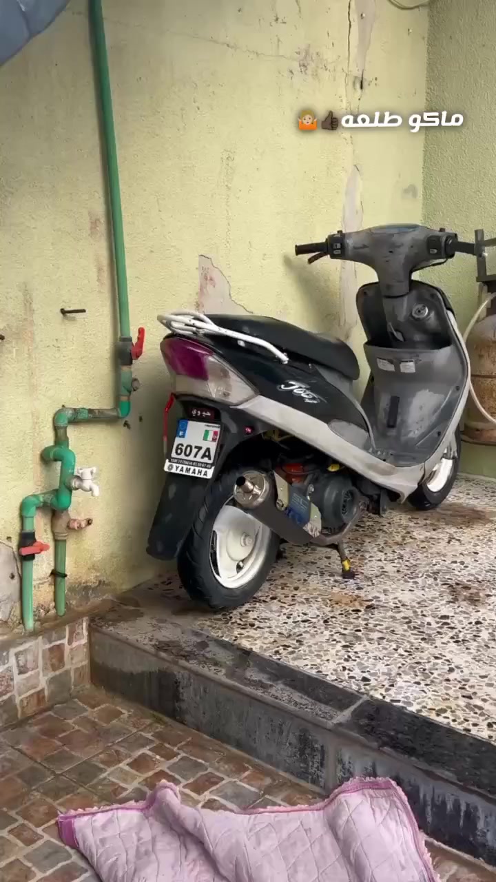 ماكس منغولي
90 بل ميه ماطور مايعوزو كلشي 
شلعه ومعدل خير من الله
اشاير
هورن 
لايت 
بك لايت
كله شغال السلف يشتغل من يشحن الباتري 
تايرات جديده دبلات ناعسه كيج البانزين شغال الكيلو متر و كيج السرعه يعوزهم قمجات السعر 625 وبي مجال رقمي ***********
ويرهم مراوس وي ماكس
