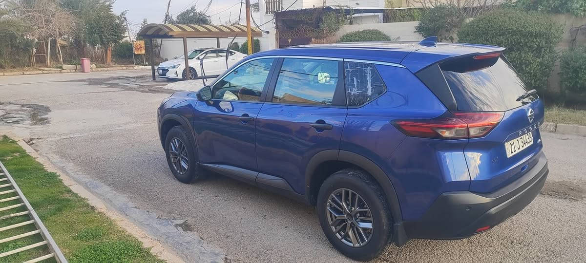 نيسان روج 2021
أربعة سلندر 
رادار امامي خلفي 
كاميرا حساسات 
تحكمات ستيرن 
شفتات 
بصمه تشغيل و ابواب 
حادث صبغ بنيد فقط 
سياره جديدة وجاهزة 
السعر.       195 وبيها مجال
***********
