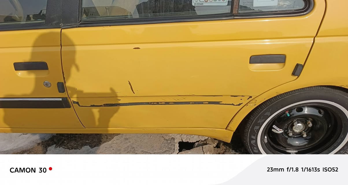 سلام عليكم بيجو ٤٠٥ مديل ١٦ كفالة عامة ما عدة بارد بلباب الورة السايق سيارة جاهزة تبريد ثلج تخم تاير حدادية كهربائيات كلها كاملة راعيها يريد تحويل مصفرة هيئة وغرامات بس لمكينة تنقص سعرها ٣٩ وبيها مجال  مكاني البصرة حي بغداد ***********
