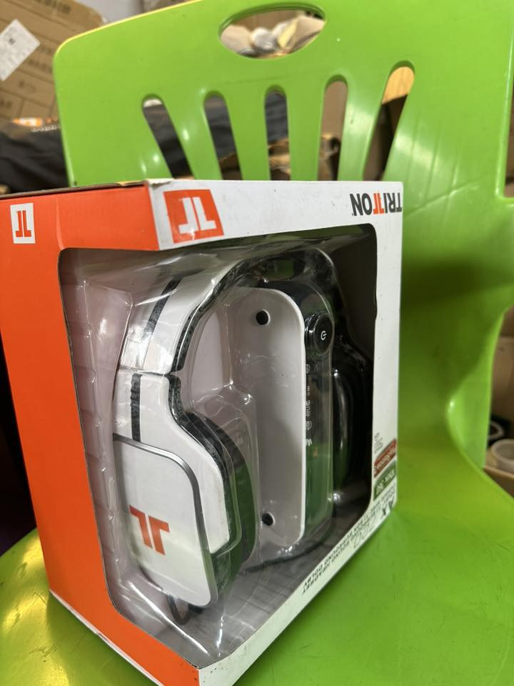 مبخره مناحل  واغراضها )(سماعه كيمنك محيطيه مال بيسيPC وبلي وكل اجهزه الالعاب (***********)
