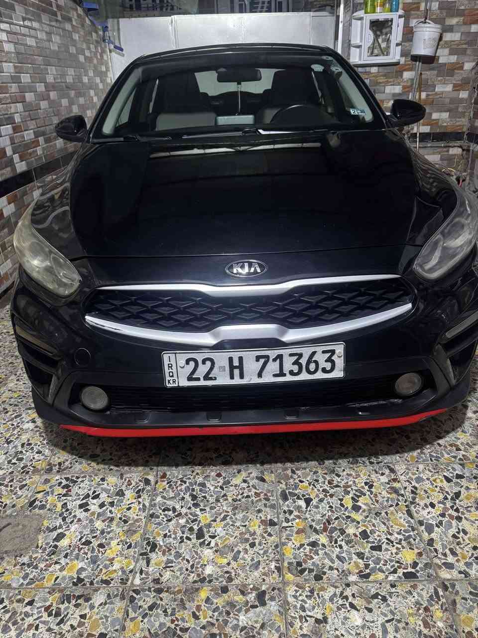 السلام عليكم
كيا فورتي 2020 رقم اربيل جديد بآسمي شرط التحويل 
السياره ما متعوبه كير مكينه بشرط كهربائيات صدر تبريد كله بلادي ما ملعوب بي ابد حادث جاملغ ايمن وشويه طرف البنيد وبيهه صبغ بابين كلير من امريكا صور الحادث بالمنشور مكانهه بغداد الحبيبيه سعر 125  وبيهه مجال 
رقم موبايل ***********
