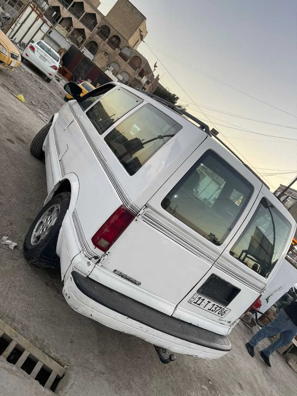 سلام عليكم دوج مديل 2003 سنويه ل ٢٨  كير مكينه جدد صدر جديد عده الباور بي ونه بصيطه تخم تاير جديد غرفه نضيفه غرامات مصفره هزه جديده رغم بغداد نكليزي السعر ٤٥ ابيع مستعجل مكلف بل نشر نتصل متواجد واتساب ***********تبريد جديد عده الكمبريسر عاطل الباقي منضومه جديده
