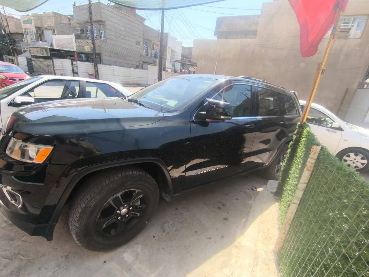 جيب شيروكي موديل 16
خليجيه كلين بدون حادث 
عده طخه خفيفه بخشم الجاملغ وبعده بيه على بارد تطلع قطعتين تبريد
رقم بغداد بسمي بغداد تحويل ثاني يوم سياره جاهزه متصرف عليه شي 
*********** 
ب22وبيه مجال
