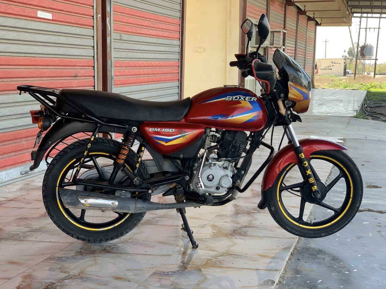 سلام عليكم دراجه بوكسر مديل 22دراجه خير من الله نضافته مثل ماوضح بلصوره عنوان ديالى تقاطع الوجهيه الشراي ينتصل ويدلل ***********
