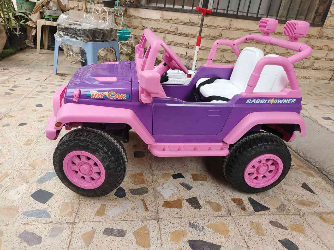 سيارة اطفال مستعملة قليل شهر واحد فقط مع ريموت حجم كبير السعر ١٢٥ الف مكاني بغداد العامرية *********** ***********
