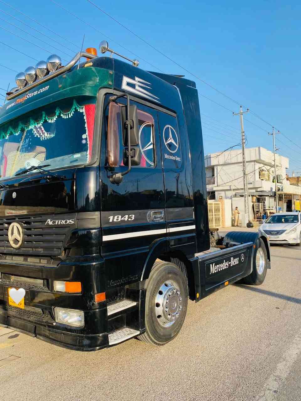 سلام عليكم للبيع اكتروز 2002 حجم 43سياره صهريج وجاهزه عل شغل جي بي س طوناج تصريح الامني تريده هيه وصهريج لو بس راس صهريج تك تاير حرفش جاهزه عل شغل ***********
