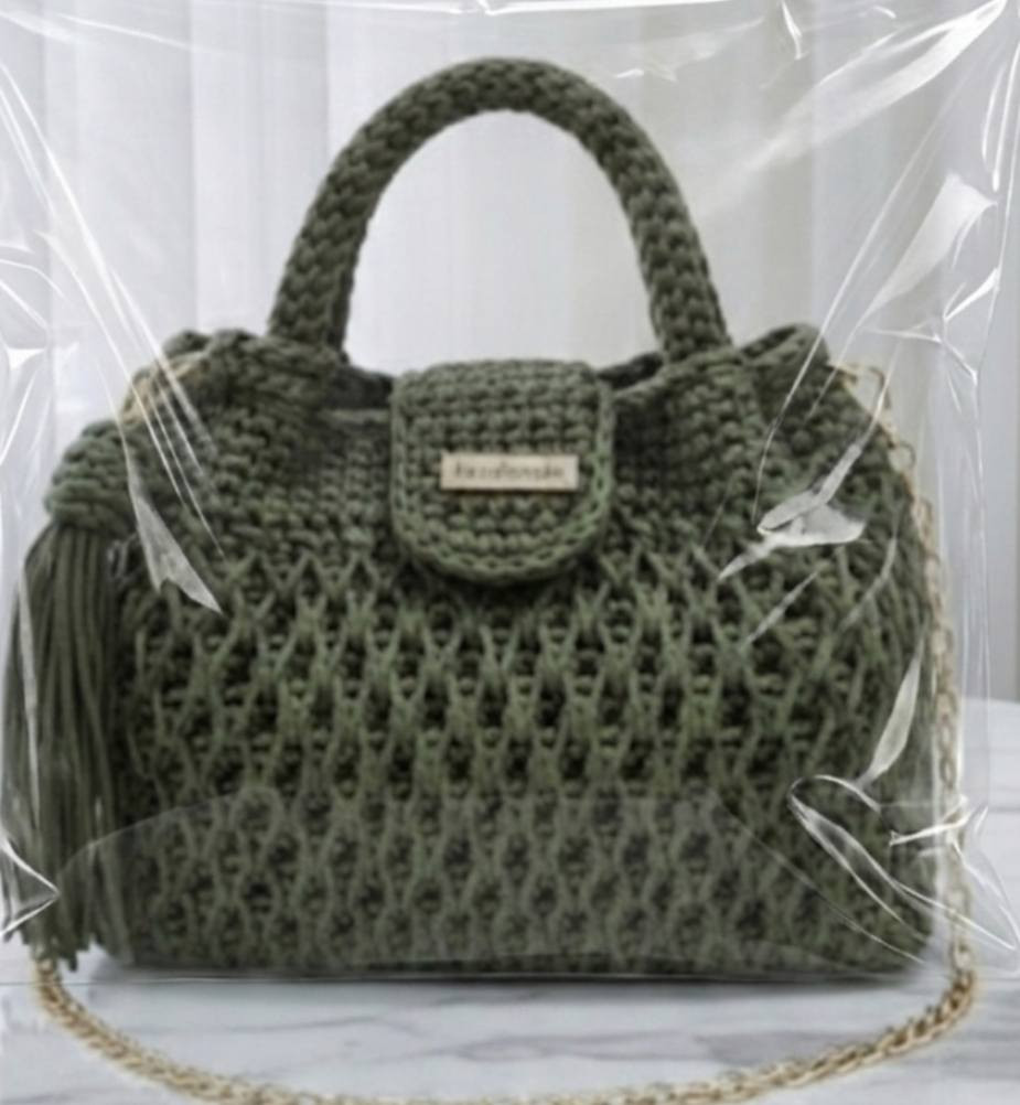 شكرا لثقتكم 
شكرا لذوقكم الراقي 
شكرا لكم لاختياركم حقائبا👛💼👜 هذا اكبر حافز لنا للاستمرا بتقديم قطع تصنع بجهد ومتانه واتقان بحب لتليق بكم وان نكون عند حسن ظنكم
لاي استفسار او طلب خاص 
متوفر توصيل _كل المحافظات


**إذا كنت صاحب هذا الإعلان وتريد حذفه لأي سبب، رجاءا أرسل رسالة إلى الدعم الفني**