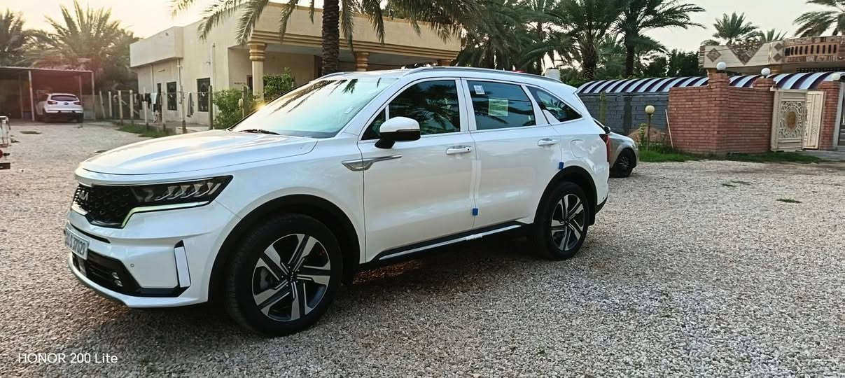 سورنتو 2023 ضمان الشركه الدوليه رقم بغداد أنكليزي 
محرك وكير مكفولات وضع الشركه 
فول مواصفات عدا البانوراما
كير ماوس شفتات ستيرن كشنات كهرباء بالكامل 
حساسات أماميه وخلفيه داخل ابيض 7راكب 6 سلندر
اريل نفكيشن شاشه متصله و تدعم نظام كاربلي واندرويد أوتو شاحن لاسلكي أوتو هولد أنظمة قياده متعدده 
لايت 3 عدسات زنون أصليه 
جنطه كهرباء كامره خلفيه دواره دخول ذكي اناره ترحيب علامة سورنتو بالدوسه بردات خلفيه اصليه 
سبير الشركه مانازل  
السعر 285 $ وبيها مجال 
أتصال ***********
