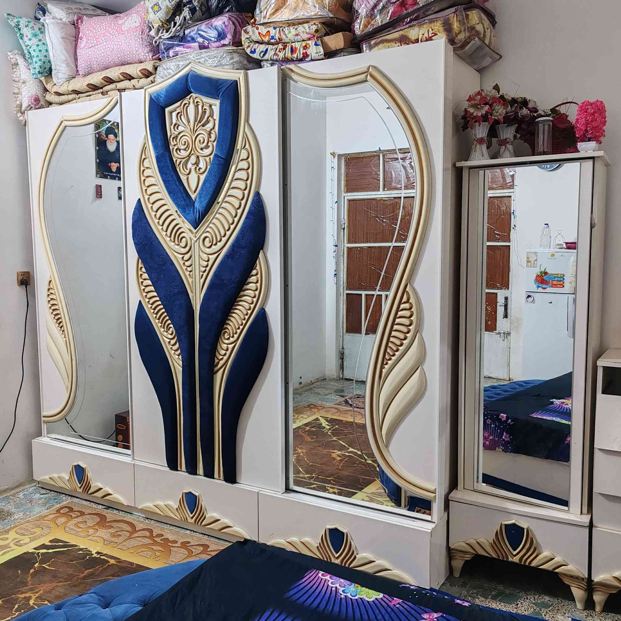 غرفة نوم للبيع مشتريها ب٣ ملايين وربع ابيعها ب٦٠٠ قفل قفل..
 بغداد كفاءات العبيدي ***********
خاص ماكو اتصال فقط
