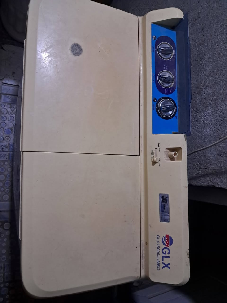 غساله جديده الغسل متوقف التنشيف شغال سعرها 35 الله شاهد ما دزيتها المصلح ممكن ماطور وممكن كنديسر


**إذا كنت صاحب هذا الإعلان وتريد حذفه لأي سبب، رجاءا أرسل رسالة إلى الدعم الفني**