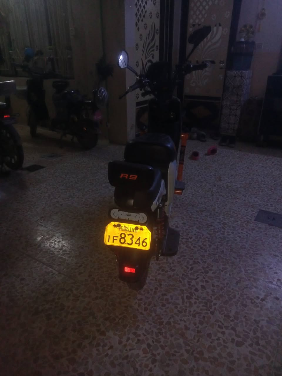 السلام عليكم مطور للبيع بطاريات شرط لايت بشاره وخلاط كله شرط شغال والسعر 400 وبي مجال مكانو الموصل حي سومر
***********
***********
