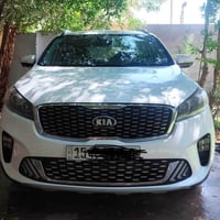 سورنتو 2019 امريكي   ضرر قطعه واحده فقط  ماشيه 95   السعر 183 وبيه مجا...