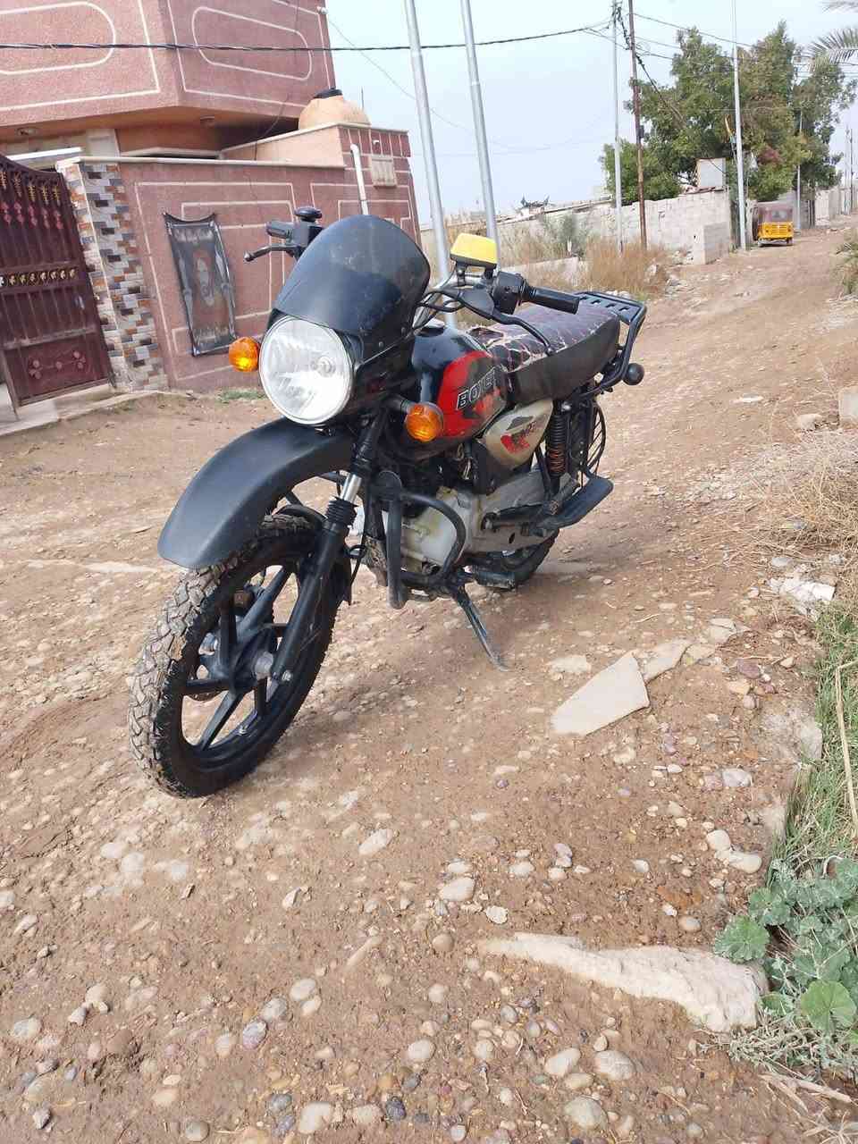 السلام عليكم دراجه بوكسر فحل إلى البيع  اوراق كامله موديه 2022 سعر مليون بيها مجال. لشراي  المكان بغداد سيطره الشعب  الرقم  ***********
