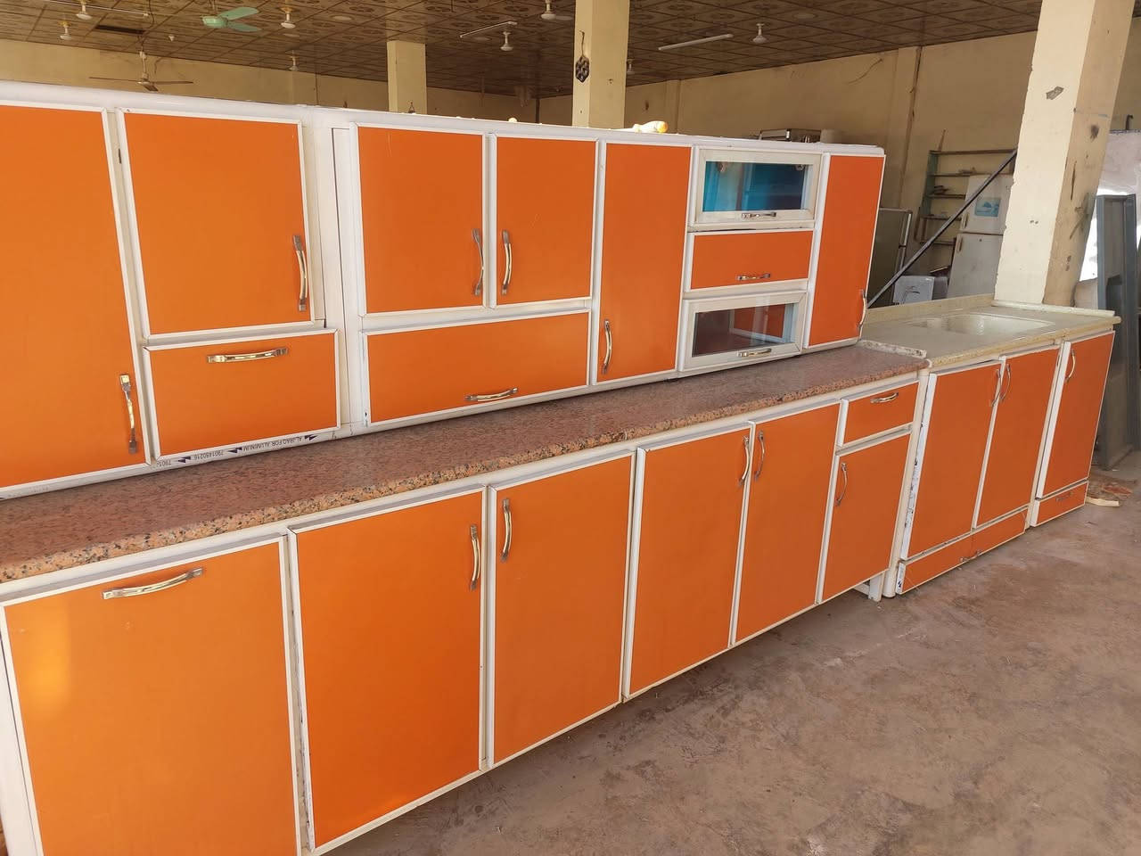 كاونتر مرمر 3متر مع سنك ***********
