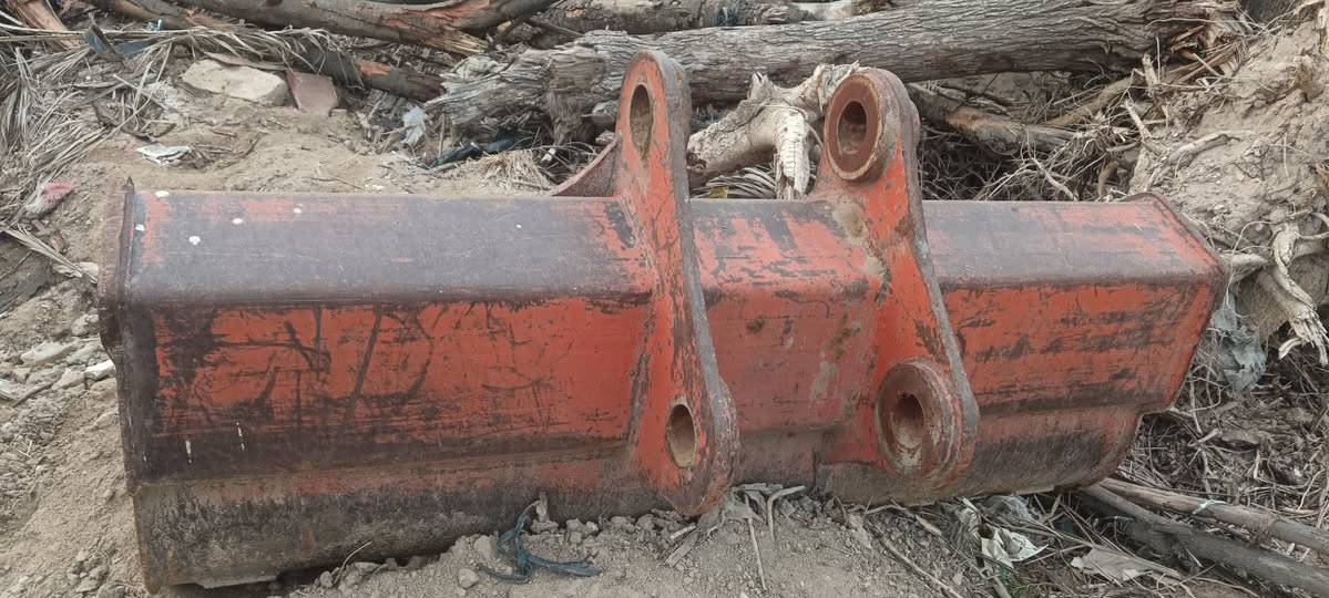 كيلة حفاره
كيلة حفاره للبيع بيم 80 عرضه 175 جديده
المكان كربلاء 
السعر مليون و 300 
للاتصال***********
