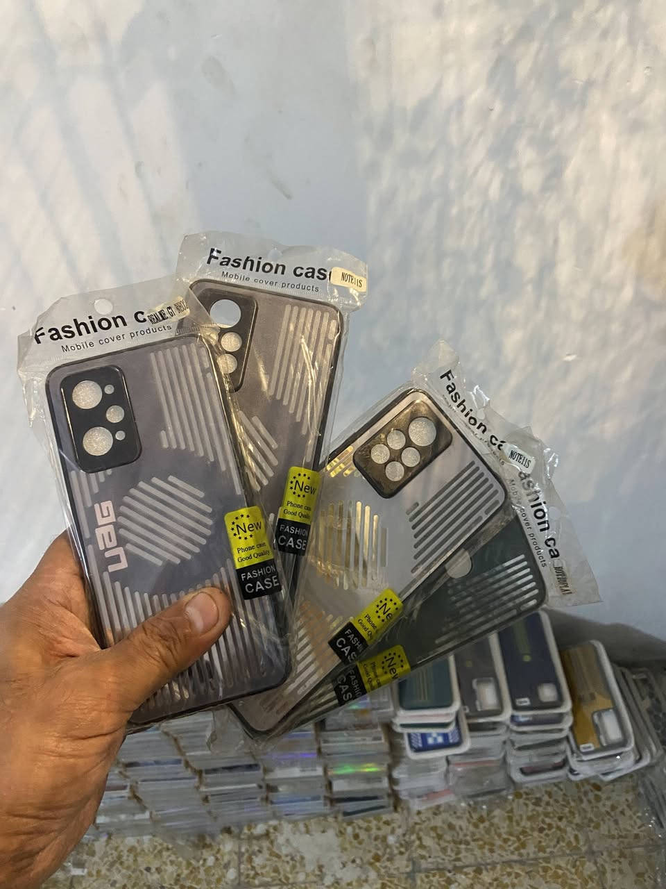 عرض خاص 250 كفر بسعر 60 الف كل الانواع وموديلات الحديثه الاندرويد والايفون توصيل لجميع المحافضات ***********
