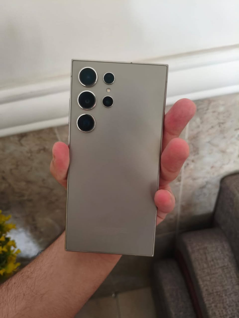 السلام عليكم
Samsung S24 Ultra 

شرق الاوسط Dual Sim

اللون تيتانيوم 

الجهاز نظيف ما مبدل اي شيء 

256/12 

مع الكارتون وبدون شاحن

رايده 950 وبي مجال 

مكان/ الانبار/ الرمادي  

***********
