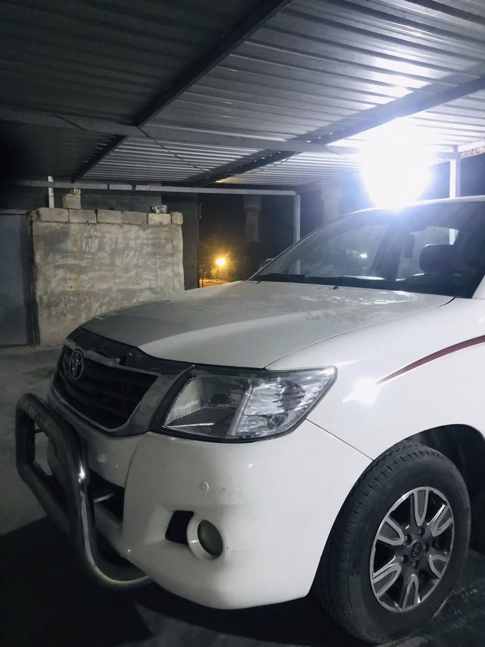 السلام عليكم 
لللبيع . تيوتا هيلوكس 2014سعودي ام دعاء سياره مكفوله كفاله عامه من عدا بارد قليل جدأ سياره جاهزه علا اخر حبايه تحويل مباشر رقم بغداد دولي محرك كير كفاله سونار موجود السعر 235وبيها مجال لطيبين السكن بغداد ابو غريب خان ضاري الهاتف ***********
