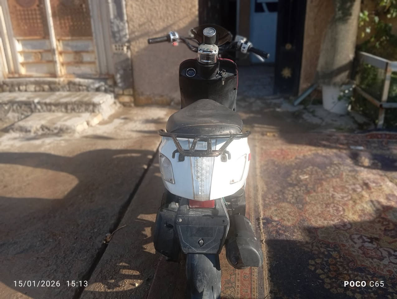 دراجة ديلم كوري حديث
بدون هندر حديثة دراجة شغاله وكامله ما بيها نقص 
بس بيها تأخير بالتشغيل السعر ١٥٠ وبيها مجال بسيط 
مكان سبع قصور ***********
