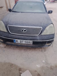 يوجد غراض الكزز صالون 2005مكينه 8/شرط تشغيل سياره تنباع غطع غطع غيار07...