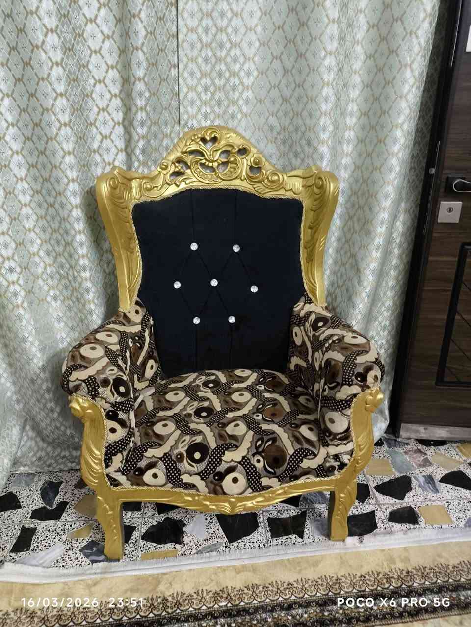 السلام عليكم تخم زان مصري كامل 14 مقعد نظيف كلش مابي اي ضرر سعره 800 وبي مجال بسيط مكاني بغداد المدينه ه‍/***********
