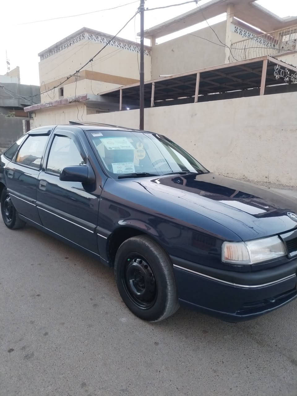 سلام عليكم اوبل فكتره موديل 92  مكينه 2000 صدر خلفي وامامي جديد كير ومكينه جديد تخم تاير جديد مصبوغه عام جماليه سياره جاهزه من كلشي مكان السياره فلوجه السعر33 للاستفسار الاتصال على الرقم ***********،، ***********
