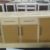 كاونتر ارضي • نظيف