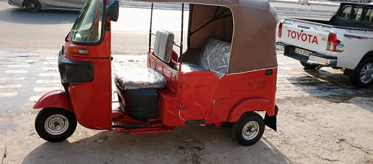 السلام عليكم تكتك 2021 تكتك نضيفه خير من الله مفتوحه مكينه جديده ما مرقمه معامله كامله بس ما مرقمه اورقك ومعامله عارضهة 7100 سبع ملايين 100الف بيهة مجال قيل  مكاني الكماليه شارع جامع ما متواجد فيس فقط وتساب وخط ستفسار *********** مستعجل عل بيعه
