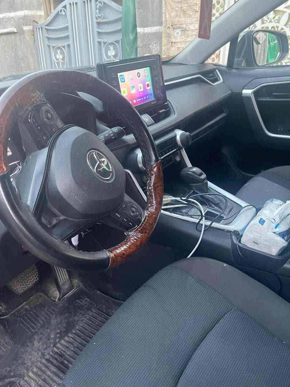 السلام عليكم اخواني الكرام 
تويوتا راف فور  موديل 2022 
حادثها من امريكا موضح بالصور
 فئة LE 
رقم بصره ب اسمي 
تحويل ثاني يوم 
السيارة ومعمره بيه 4 قطه تبديل ولباقي مكفول ابعيها مكلوب ومعمر وليريد يعرف التبديل والبارد موضح بفيديو 
ماشيه 70 الف حقيقي كير مكينه تبريد حداديه جدد 
السعر 127  بيه مجال بسيط 
مكان السياره بغداد الشعب  
للاتصال  *********** بغداد, العراق
