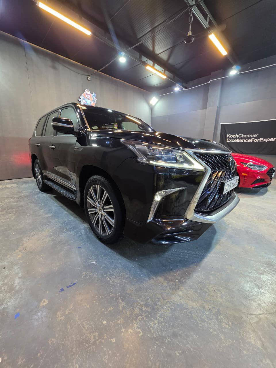 للبيع لكزز مديل 2017 السعر 595 ورقه رقمي ***********
