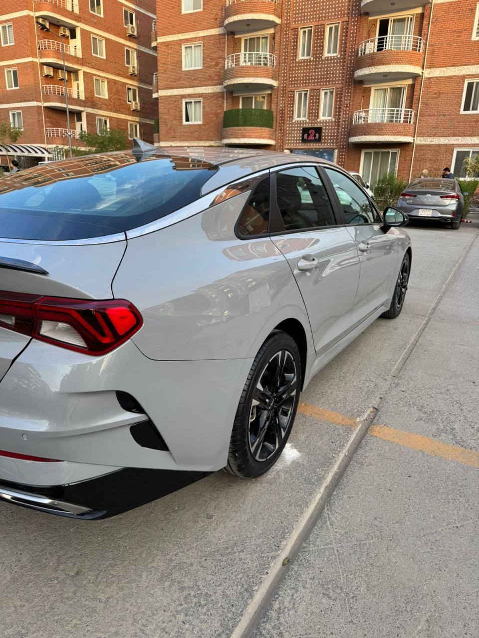 كيا k5 جي تي لاين 2022 
عدا الفتحة وارد امريكي   
ماشيه 24 حقيقي بدون ايرباك
 حادث خلفي محرك 1600 تيربو 
 والسونار مرفق بل صور 
السيارة ابسمي مكان بغداد حي الجامعة

رقم صاحب سيارة ***********
