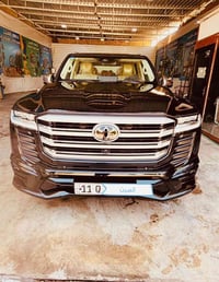 للبيع بسعر جدا مناسب   لاندكروز 2025 لمتد VX   الفئة : VX Limited تنفس...