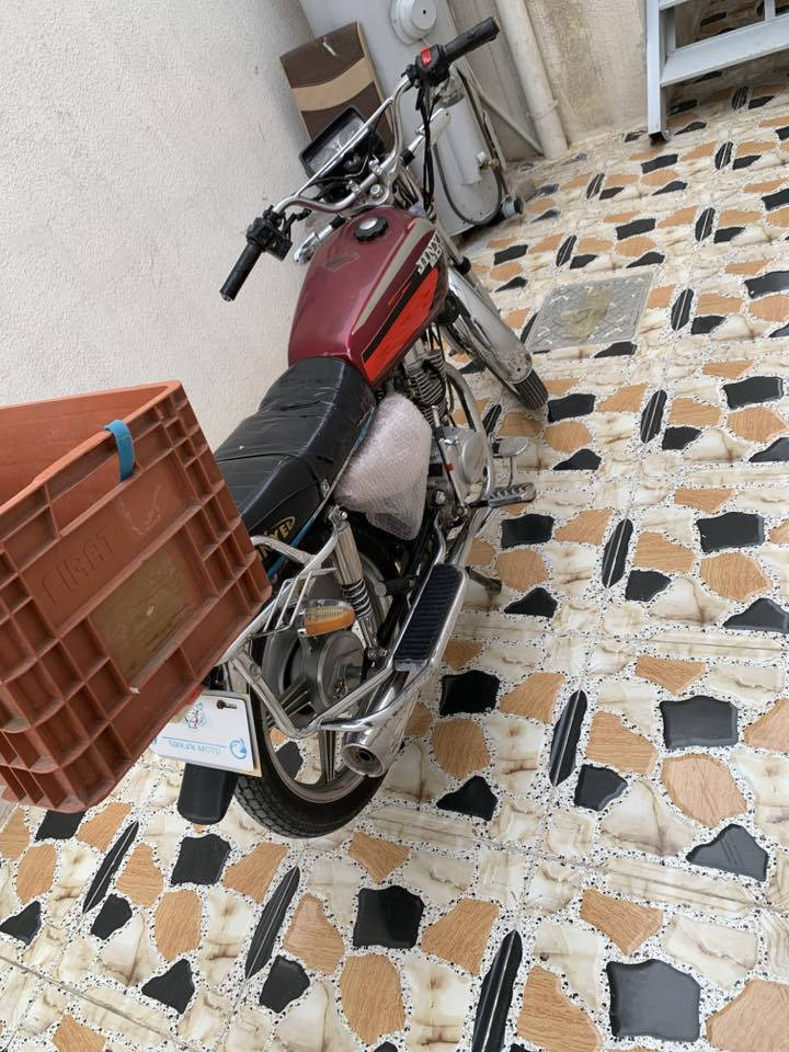 دراجة جني. موديل ٢٠٢٠. شرط مكينة200 كبس مامفتوح وكهربائيات كلة شغالة بس باتري اشوية ضعيف  والسعر ٤٣٠ و بيهة مجال قليل والدراجة ناعمة كلش. واللي شراي يخابرني.  ***********
